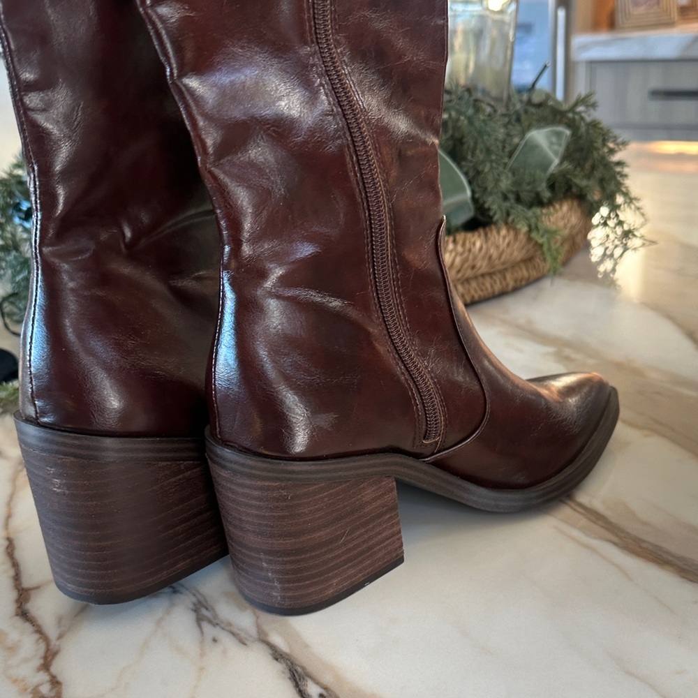 Steve Madden Dark Brown Heeled Boots - Picture 8 of 8
